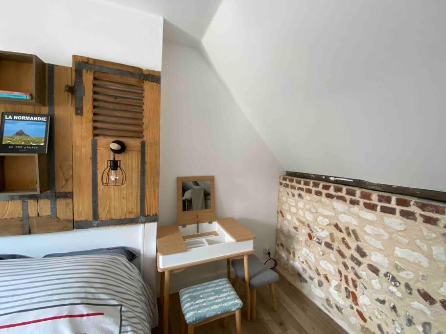 Yport, Maison De Pecheur Avec Jolie Terrasse. * Yport