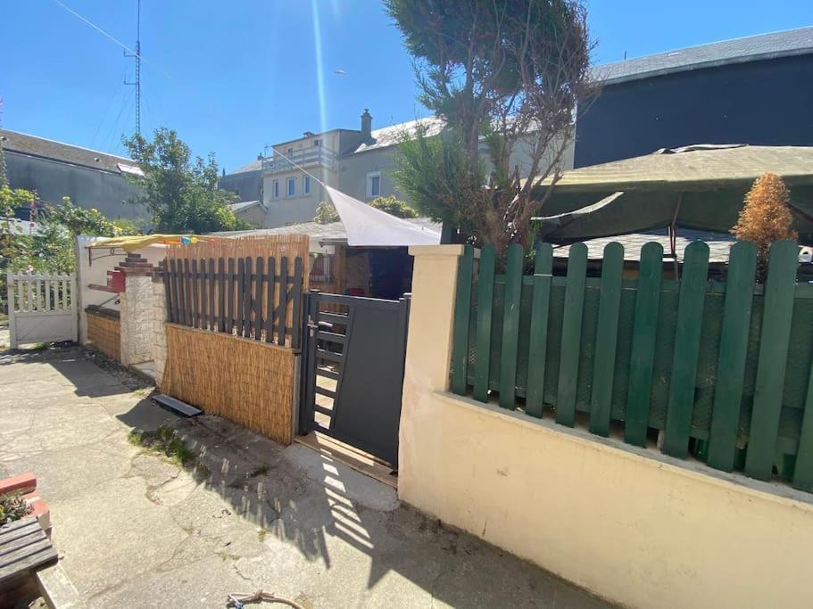 Yport, Maison De Pecheur Avec Jolie Terrasse. *
